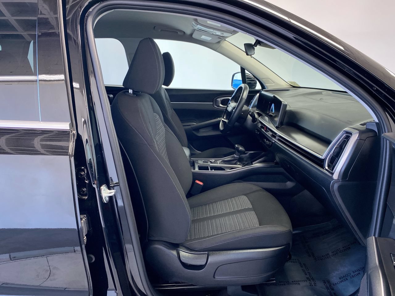 Certified 2026 Kia Sorento LX FWD image 28