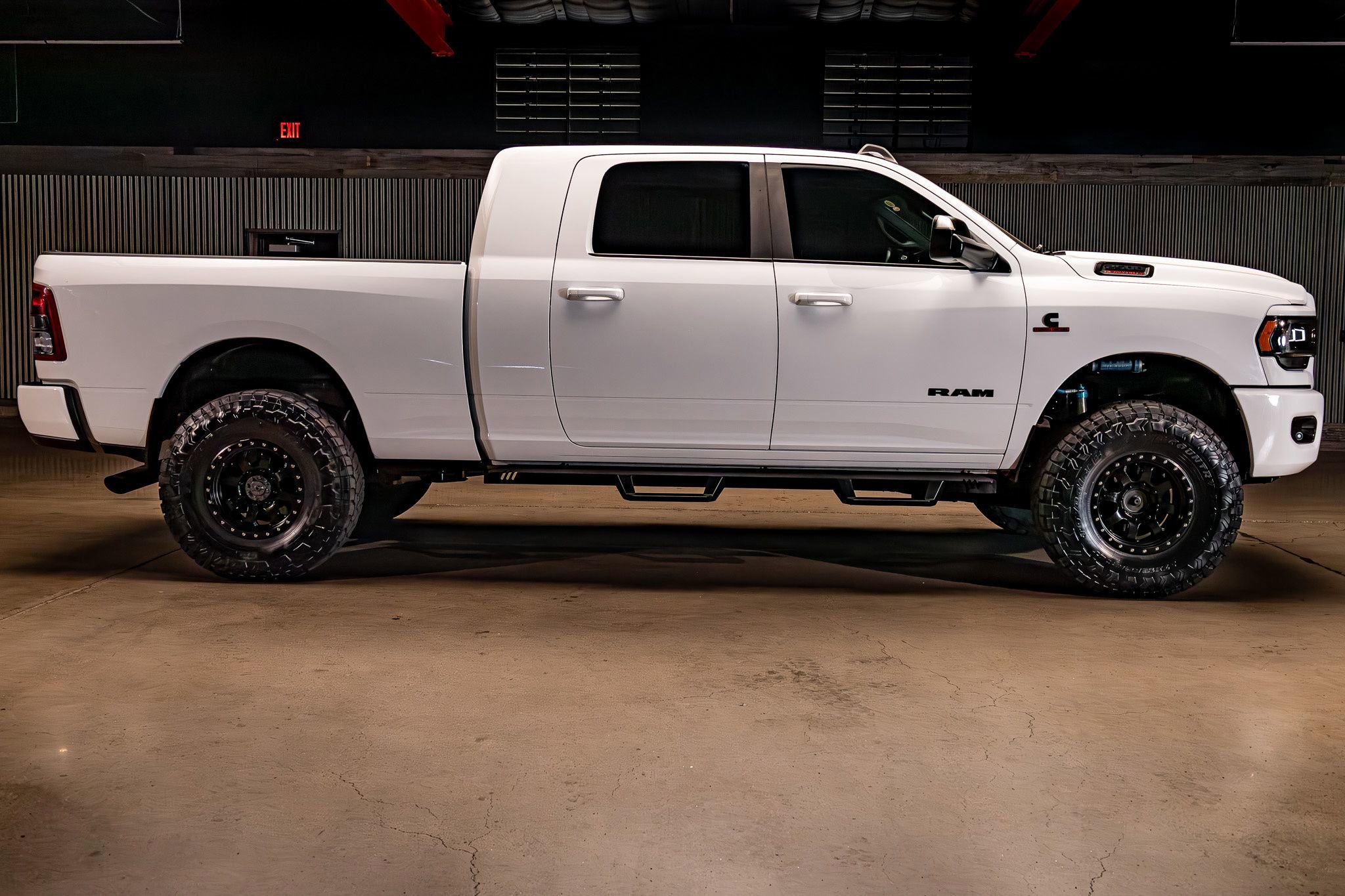 Used 2021 RAM 2500 Big Horn w/ Night Edition image 10
