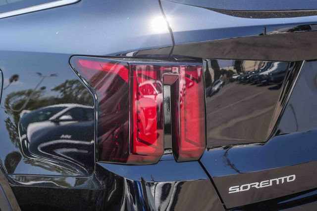 New 2026 Kia Sorento S FWD image 17