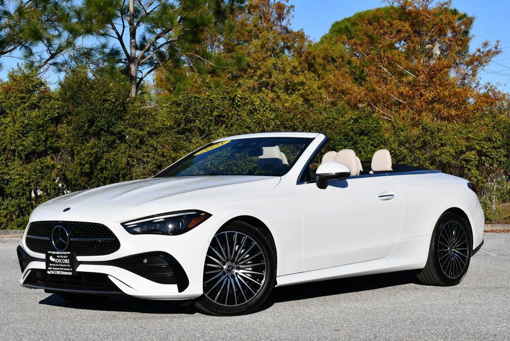 Used 2025 Mercedes-Benz CLE 300 4MATIC Cabriolet image 23