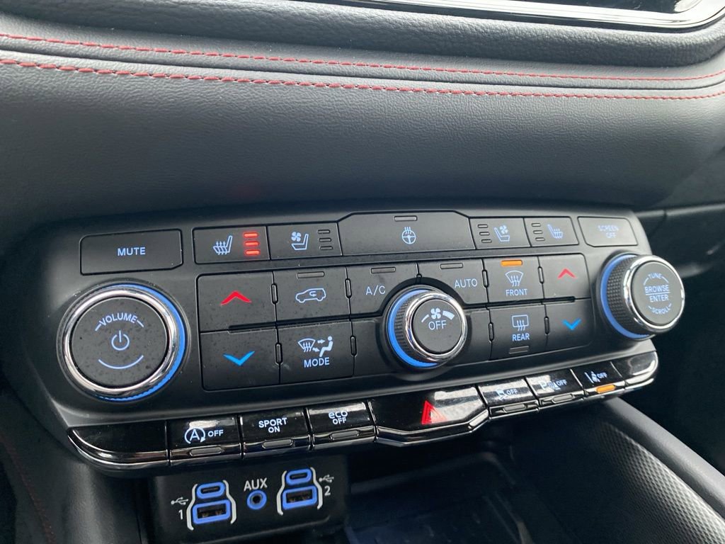 Used 2025 Dodge Durango GT image 35