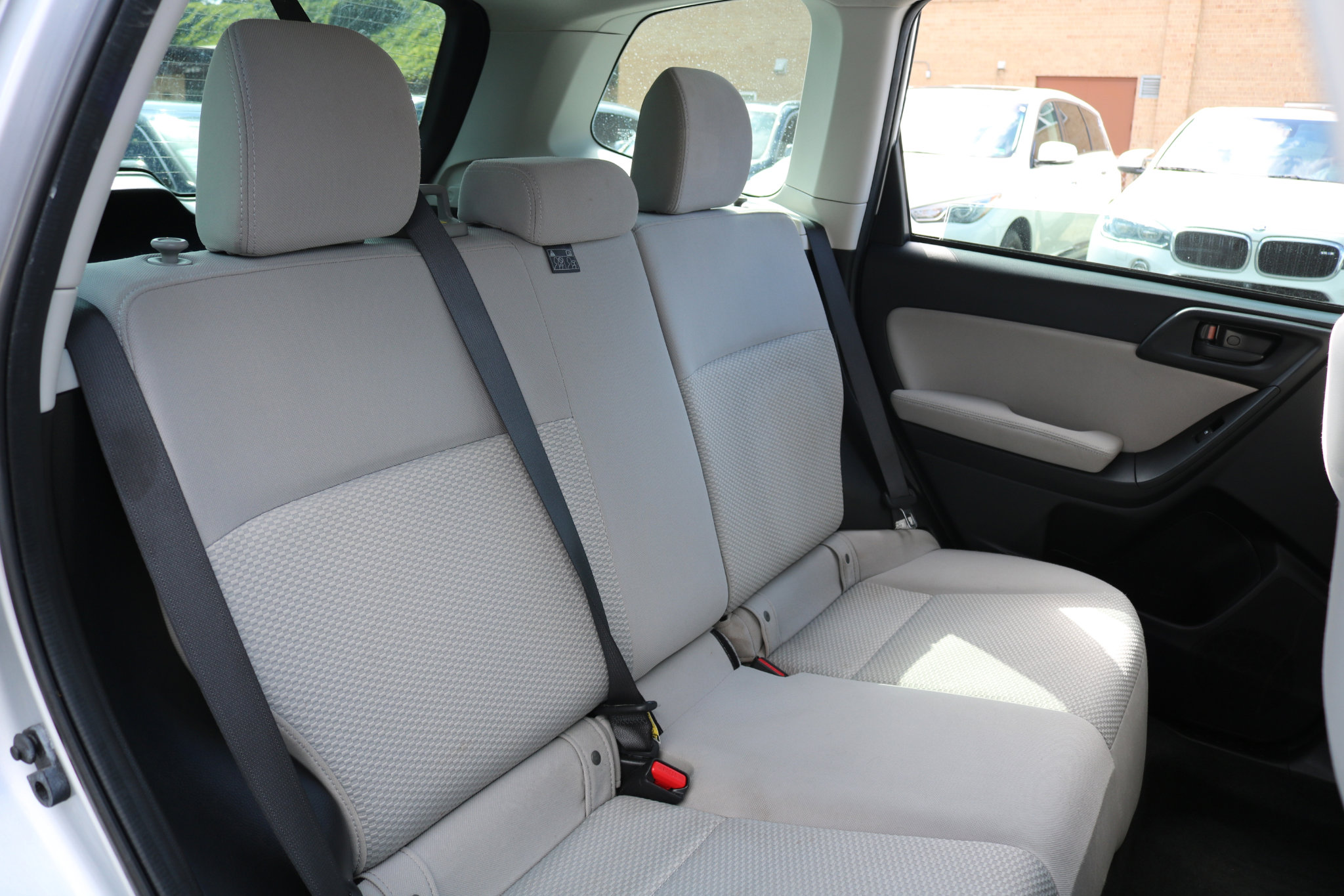 Used 2015 Subaru Forester 2.5i w/ Alloy Wheel Package image 36