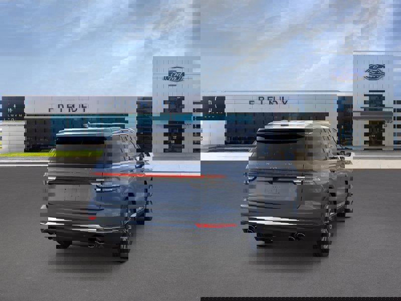 New 2026 Lincoln Aviator Premiere image 8