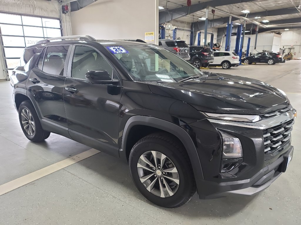 Used 2025 Chevrolet Equinox LT w/ Convenience Package II image 4