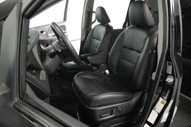 Used 2020 Toyota Sienna SE FWD image 34