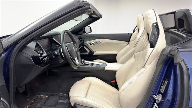 Used 2020 BMW Z4 sDrive30i w/ Convenience Package RWD image 14