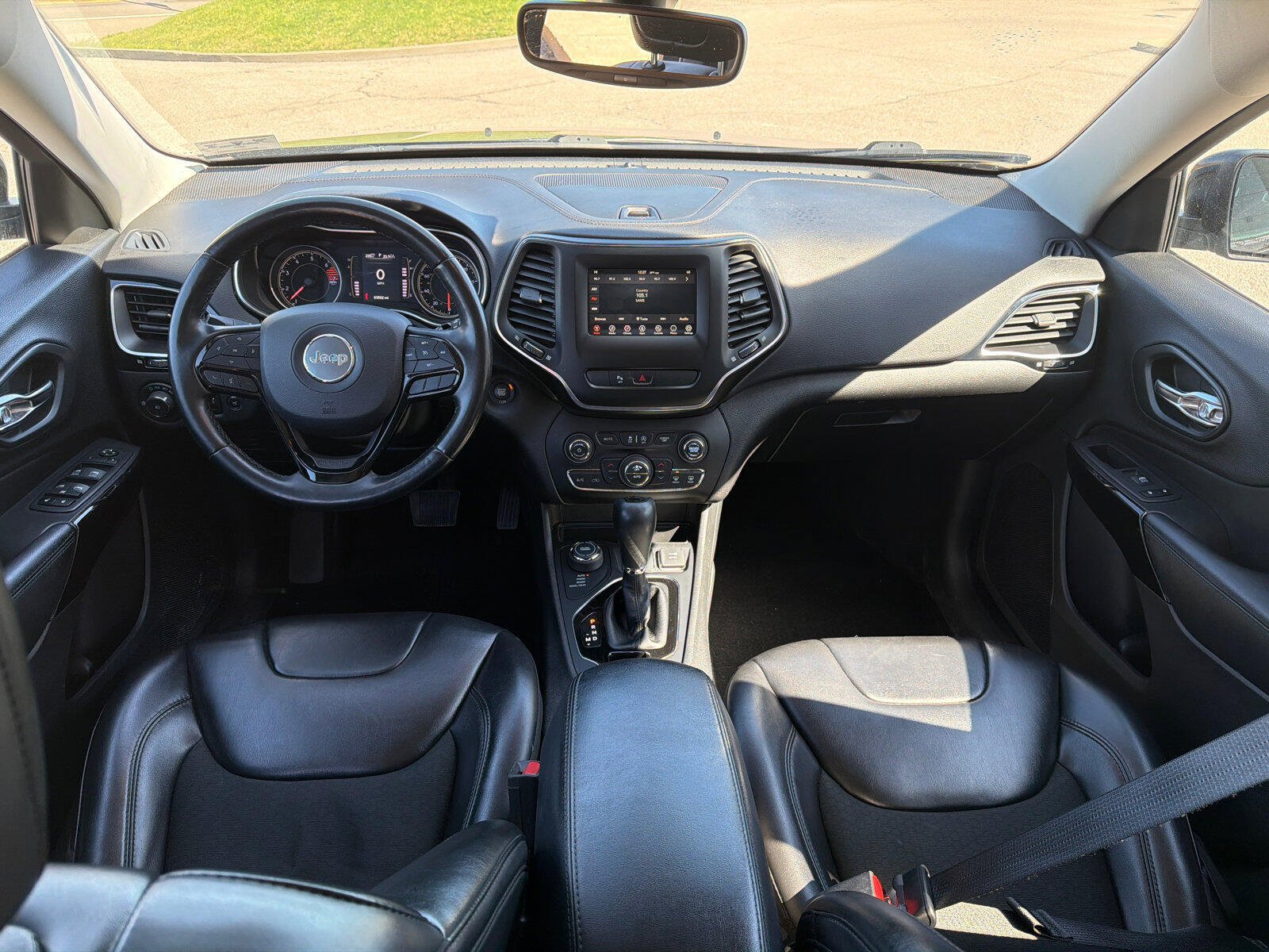 Used 2020 Jeep Cherokee Latitude Plus image 22