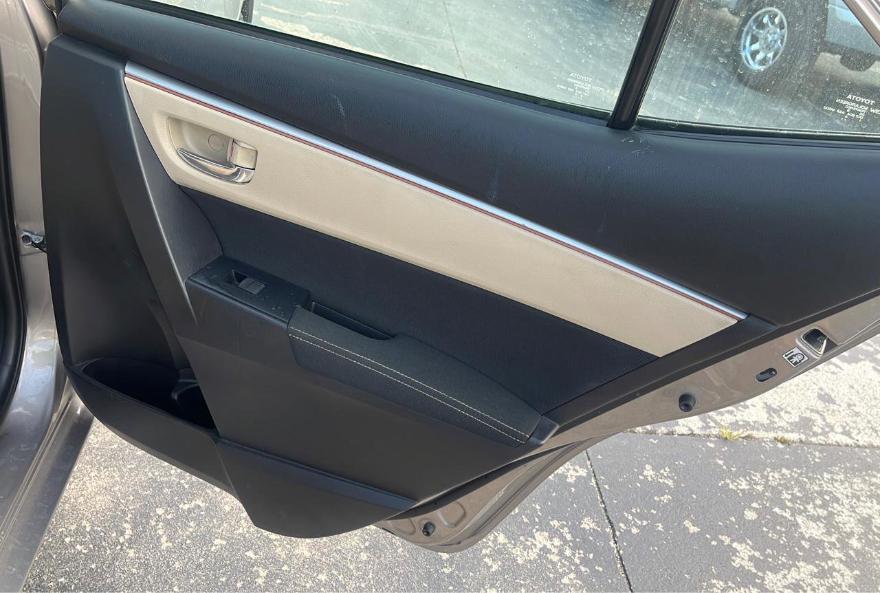 Used 2016 Toyota Corolla LE FWD image 14