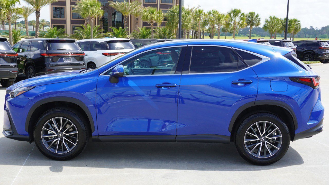 Used 2025 Lexus NX 250 FWD w/ Towing Package (2000 Lbs) image 5