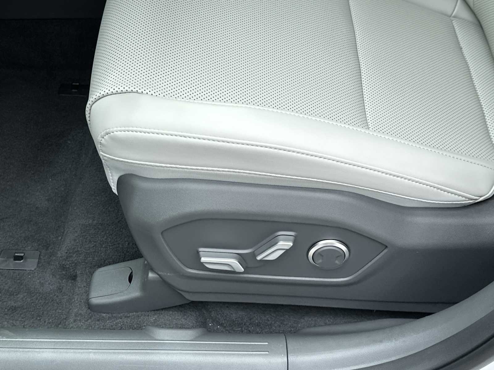 New 2026 Hyundai Santa Fe SEL AWD/4WD image 10