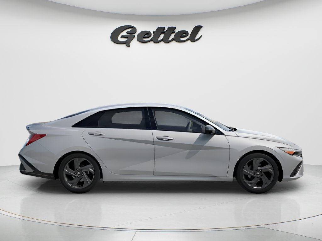 Used 2026 Hyundai Elantra Sport FWD image 7