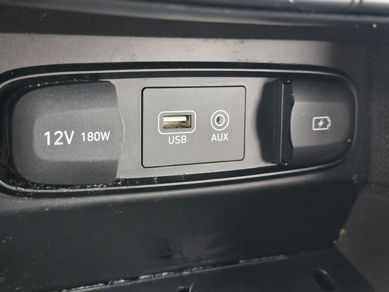 Used 2020 Hyundai Santa Fe SEL FWD image 27