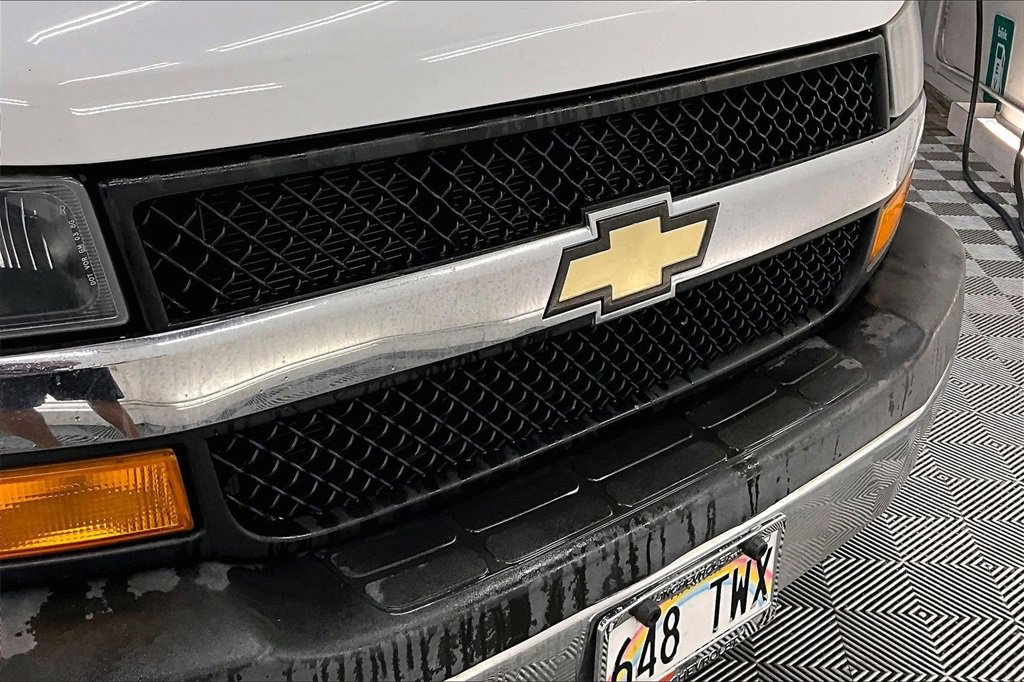 Used 2020 Chevrolet Express 2500 LT w/ LT Preferred Equipment Group image 28
