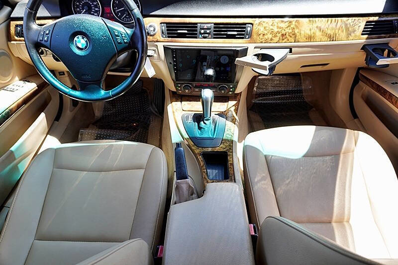Used 2006 BMW 325i Sedan image 24