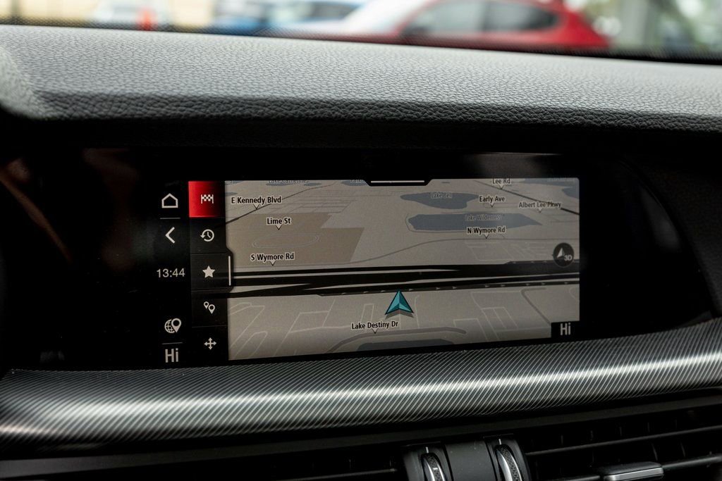 Used 2024 Alfa Romeo Stelvio Veloce image 19