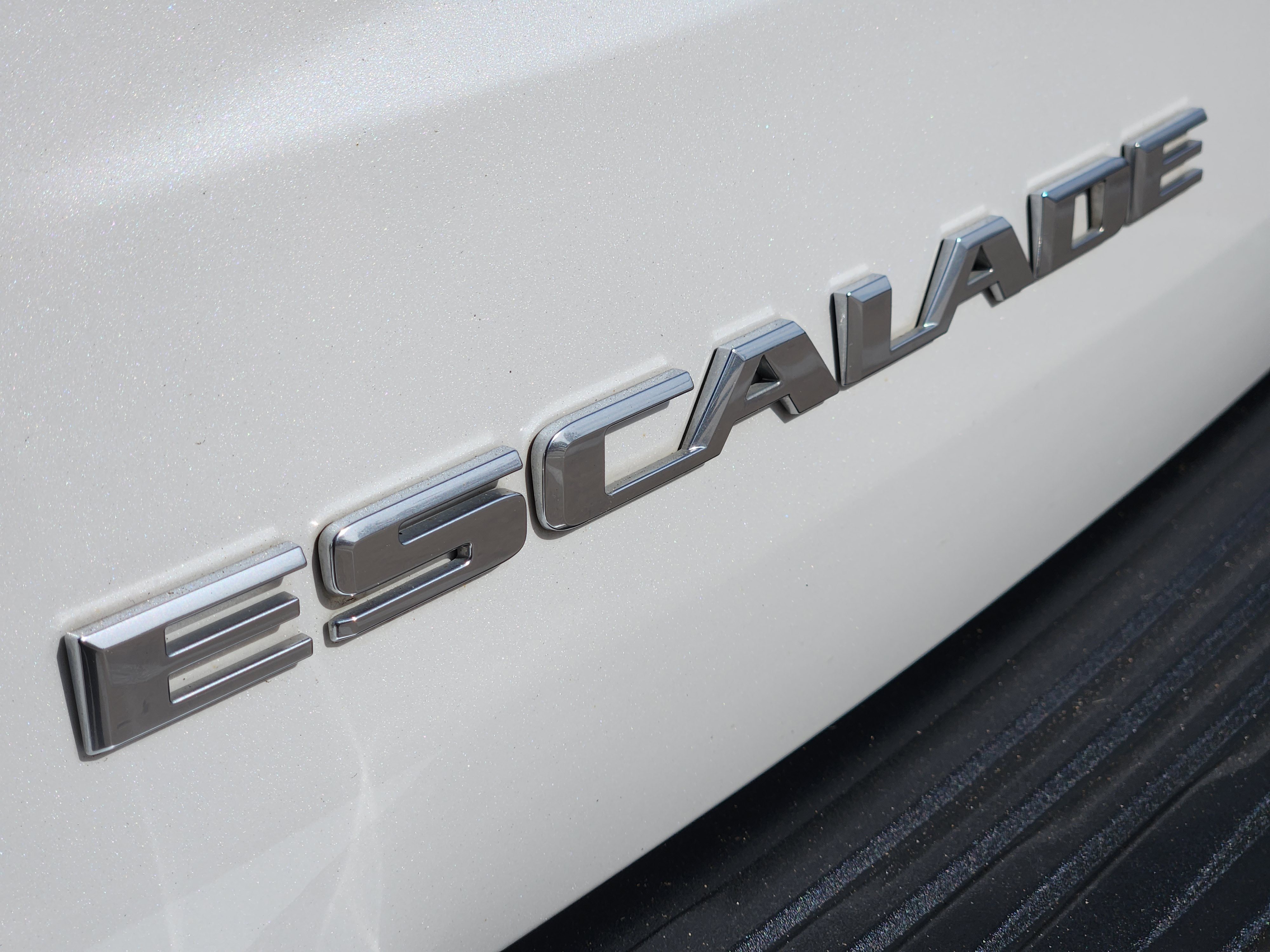 Used 2022 Cadillac Escalade Sport Platinum image 11