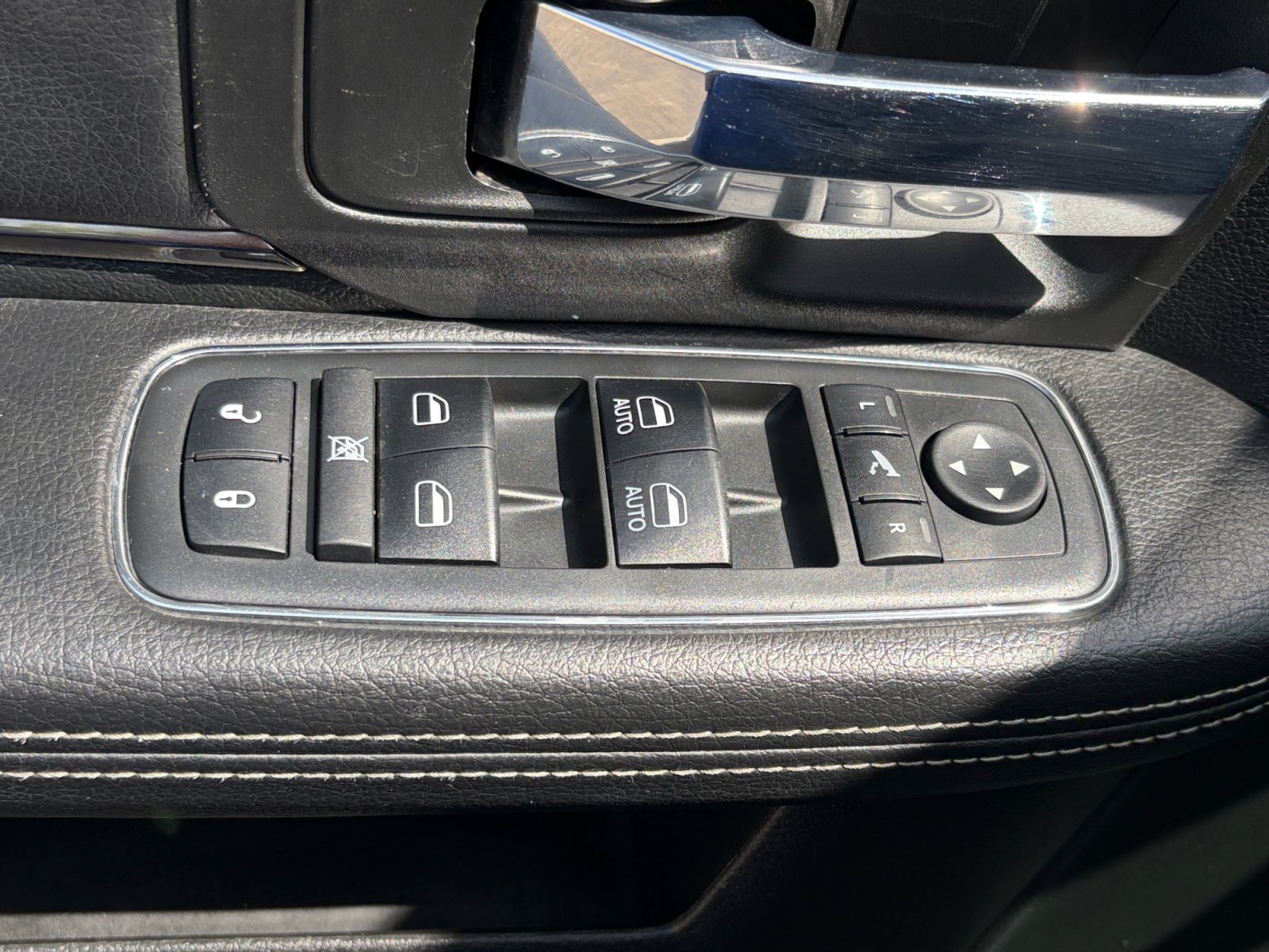 Used 2018 RAM 2500 Big Horn w/ Sport Appearance Group AWD/4WD image 13