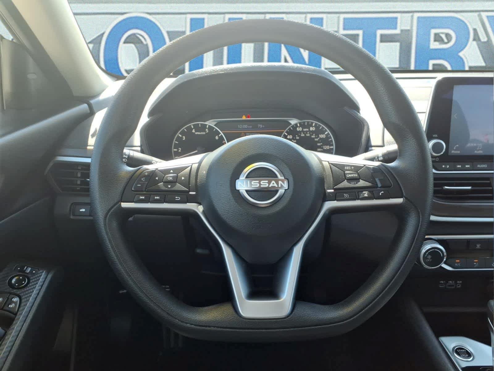 Used 2024 Nissan Altima 2.5 SV FWD image 14