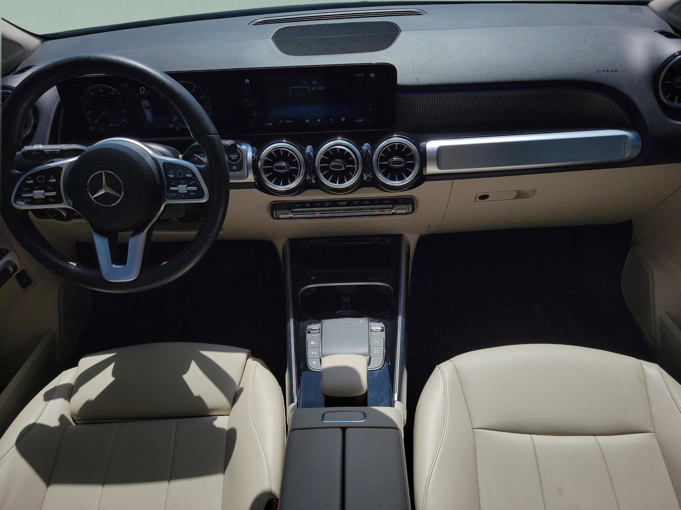 Used 2022 Mercedes-Benz GLB 250 4MATIC image 14