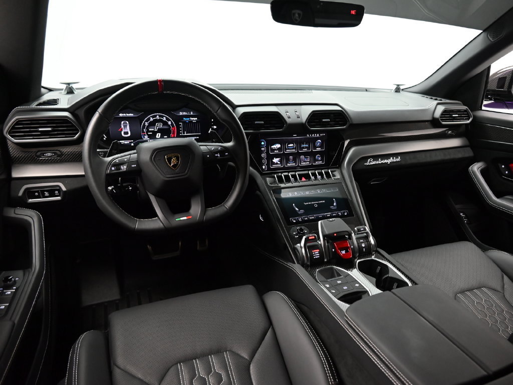 Used 2024 Lamborghini Urus Performante AWD/4WD image 11
