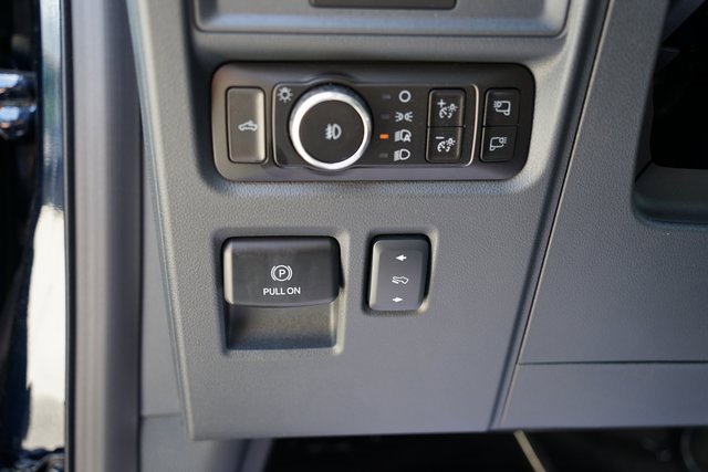 New 2025 Ford F150 Lariat w/ Equipment Group 502A High image 13