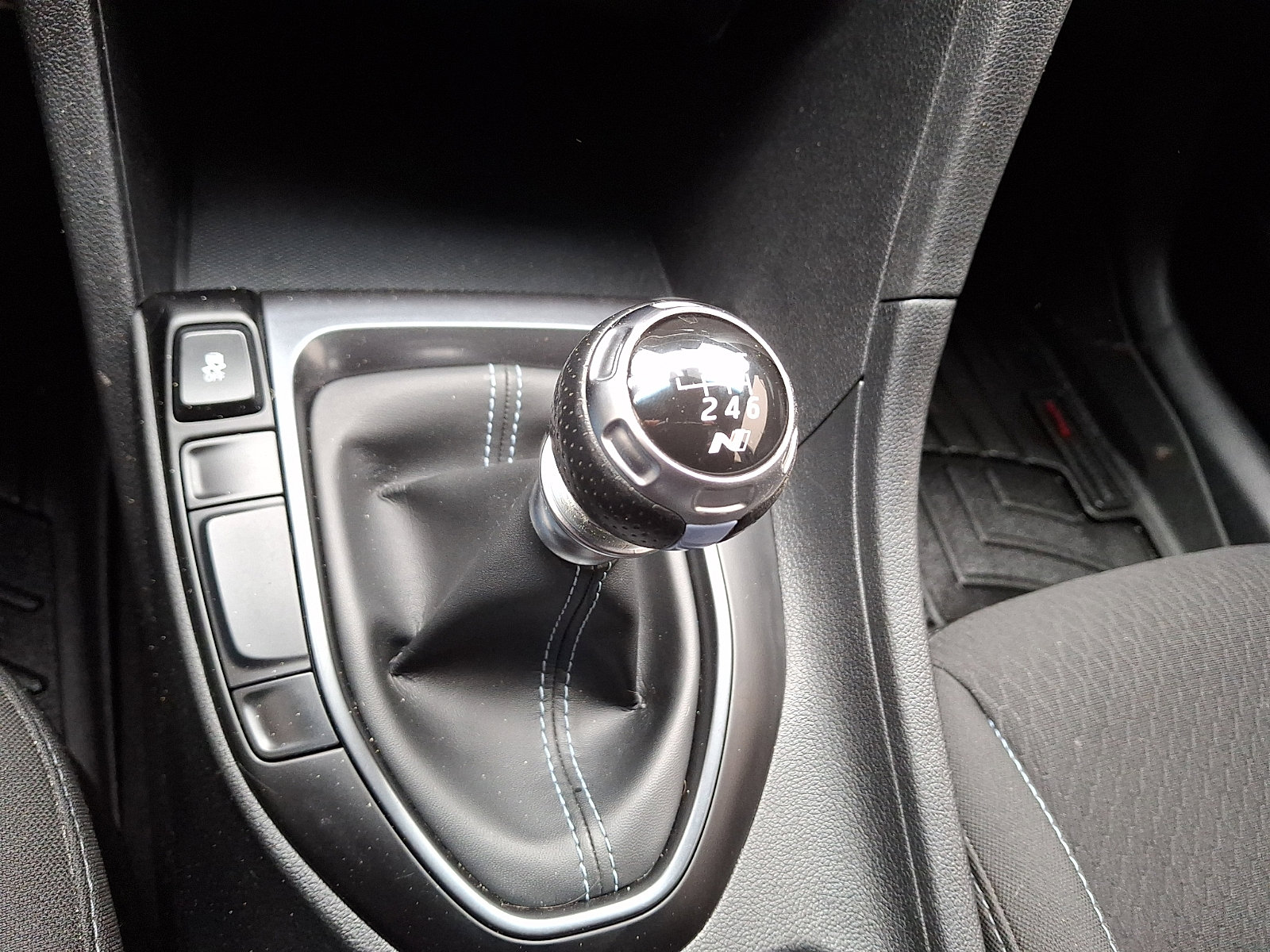 Used 2019 Hyundai Veloster N N w/ Performance Package image 22