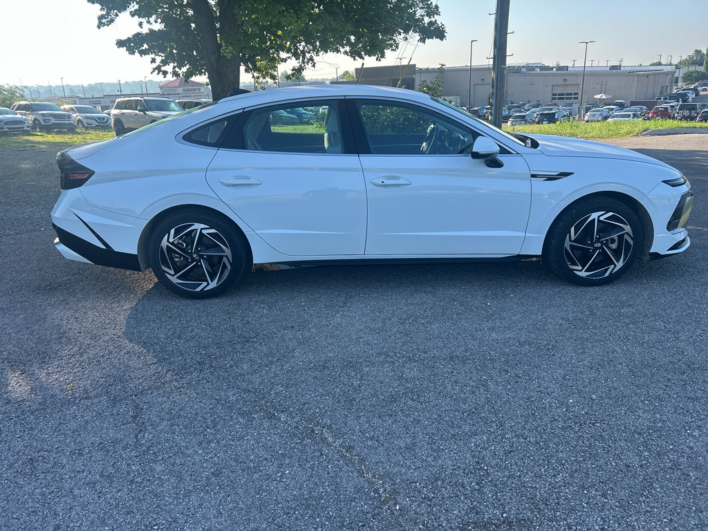 Certified 2026 Hyundai Sonata SEL FWD image 8