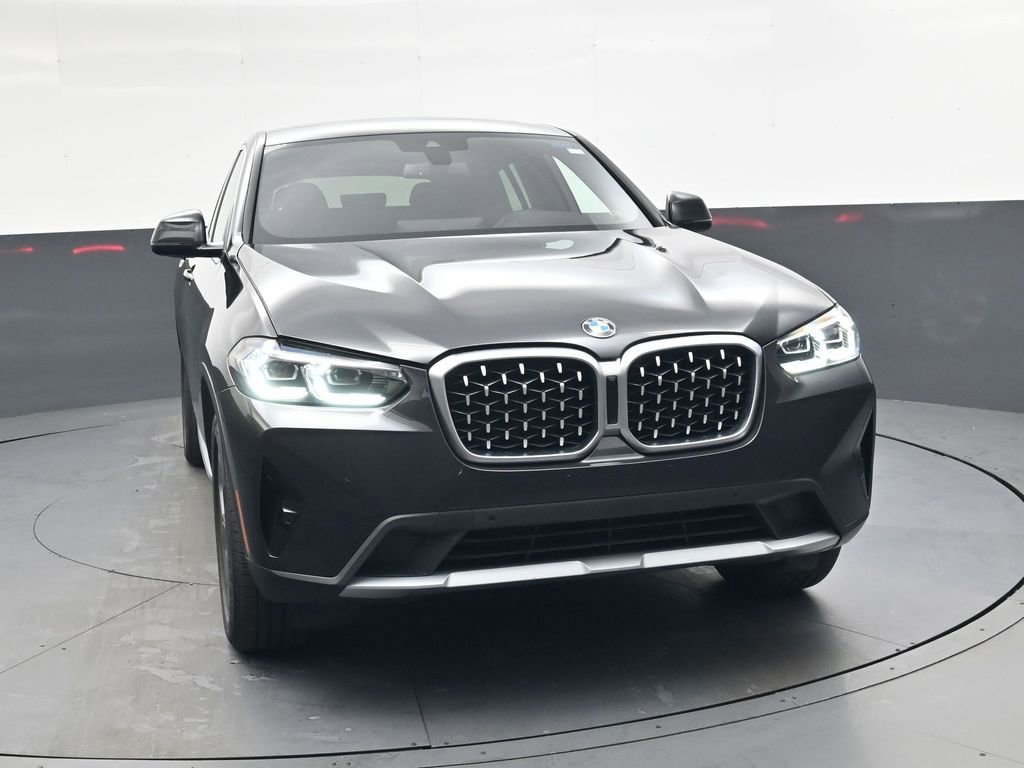 Used 2025 BMW X4 xDrive30i image 10