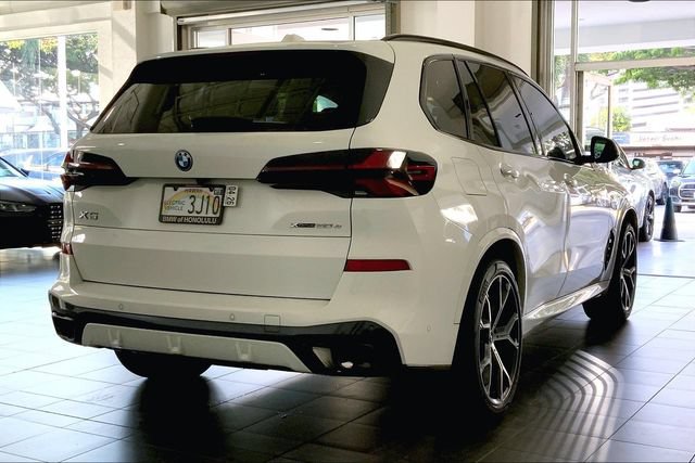 Certified 2024 BMW X5 xDrive50e w/ M Sport Package AWD/4WD image 6