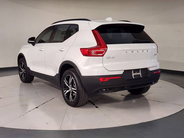 New 2026 Volvo XC40 B5 Core AWD/4WD image 6