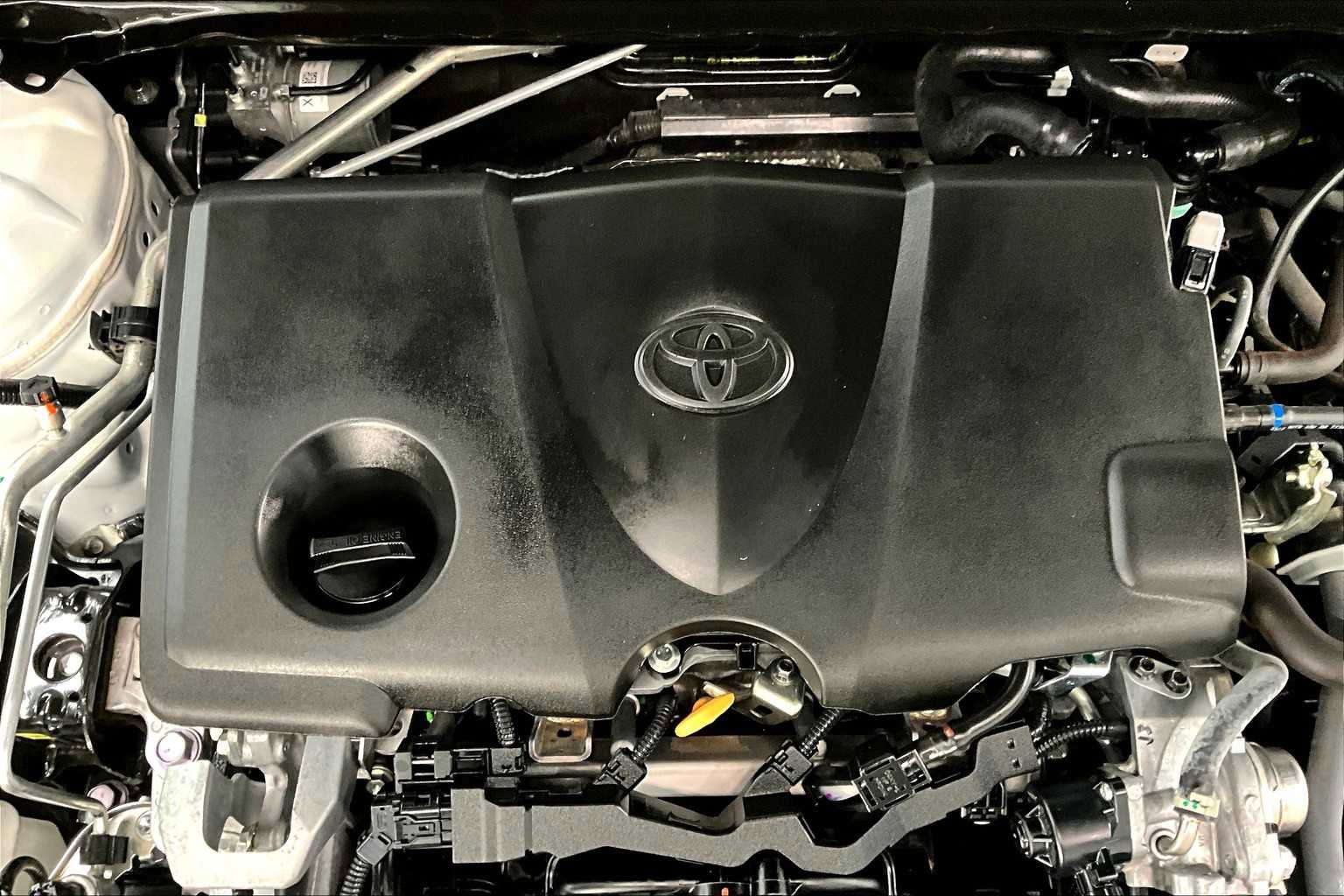 Used 2024 Toyota Camry SE w/ Cold Weather Package image 33