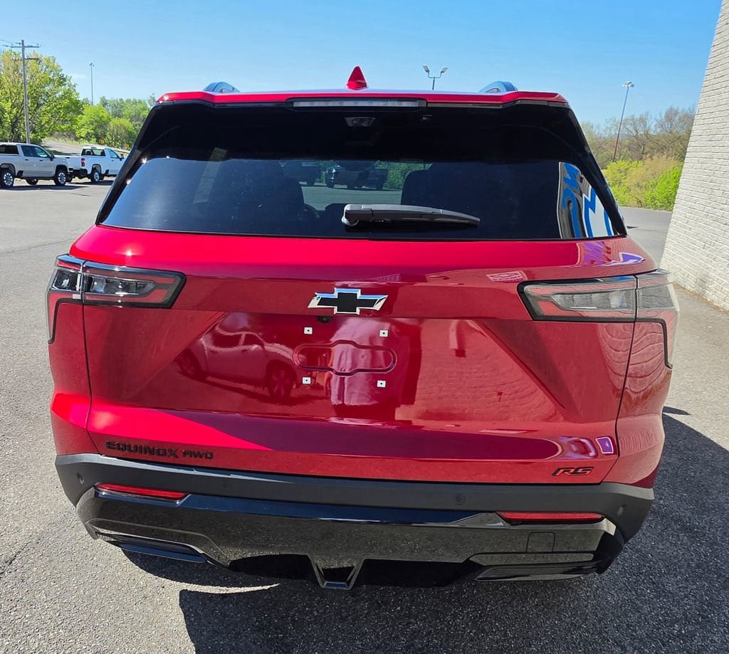 New 2026 Chevrolet Equinox RS w/ Safety and Technology Package AWD/4WD image 9