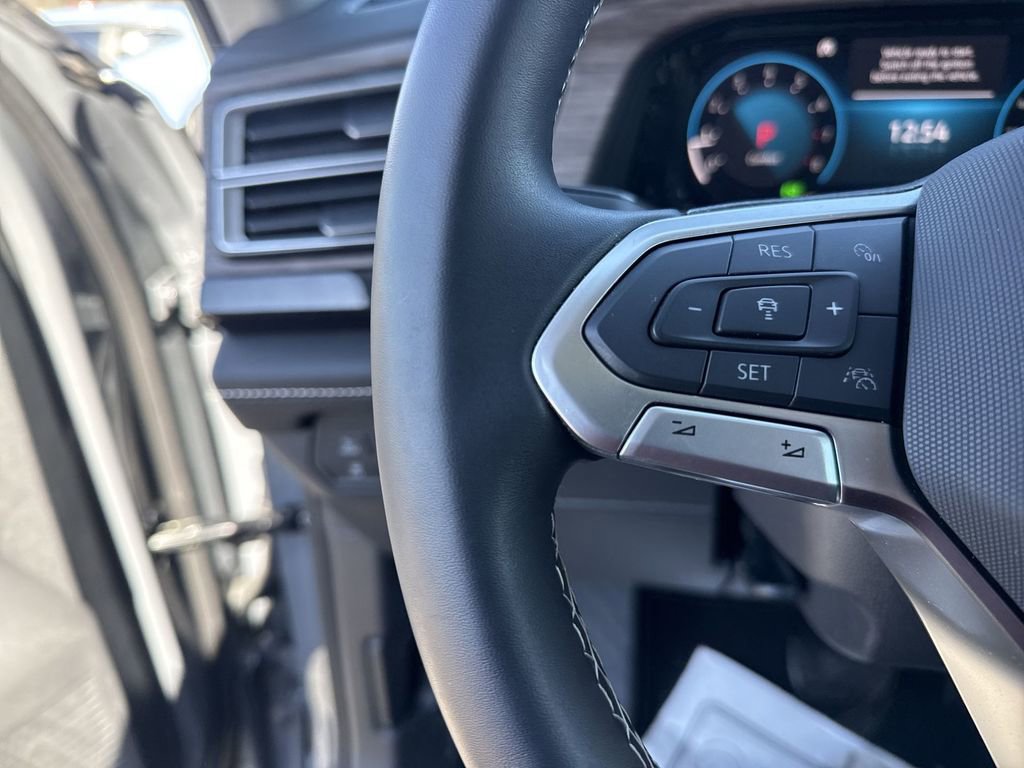 Certified 2025 Volkswagen Atlas SEL image 16