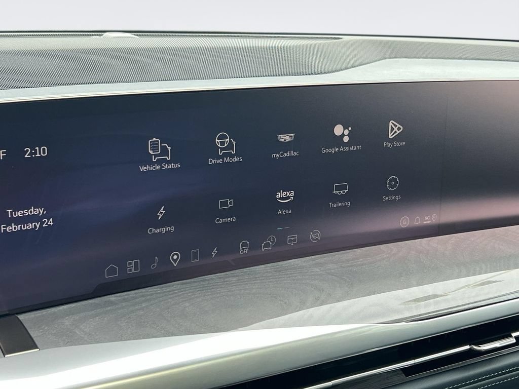 New 2025 Cadillac Escalade IQ Luxury 2 AWD/4WD image 17