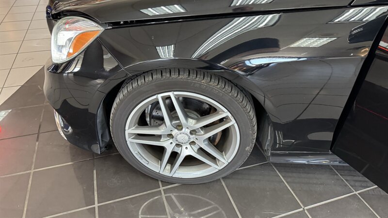 Used 2015 Mercedes-Benz E 350 4MATIC Sedan image 33