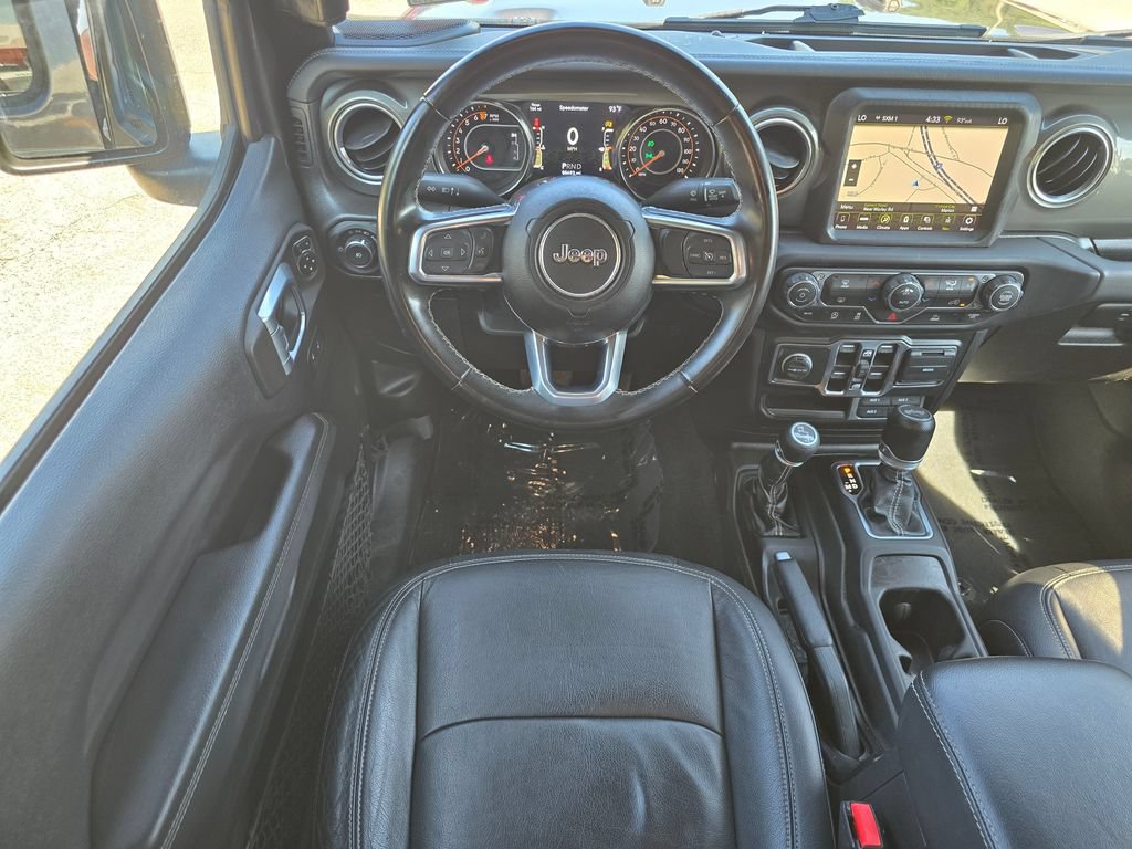 Used 2022 Jeep Wrangler Unlimited Sahara AWD/4WD image 29