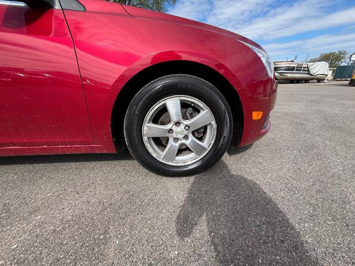 Used 2011 Chevrolet Cruze LT FWD image 16