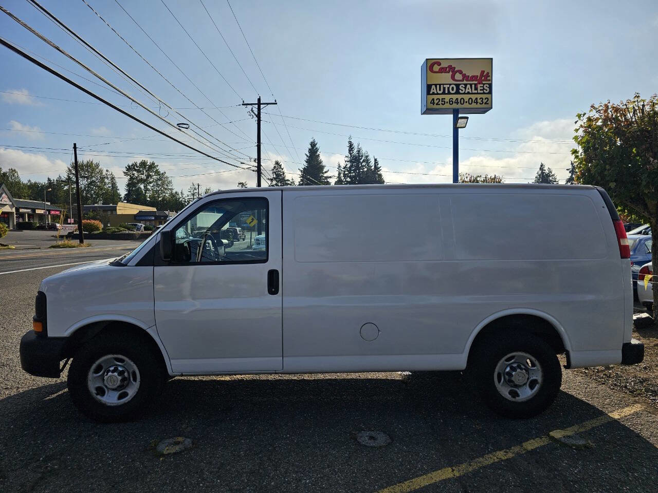 Used 2012 Chevrolet Express 2500 w/ Power Package image 3