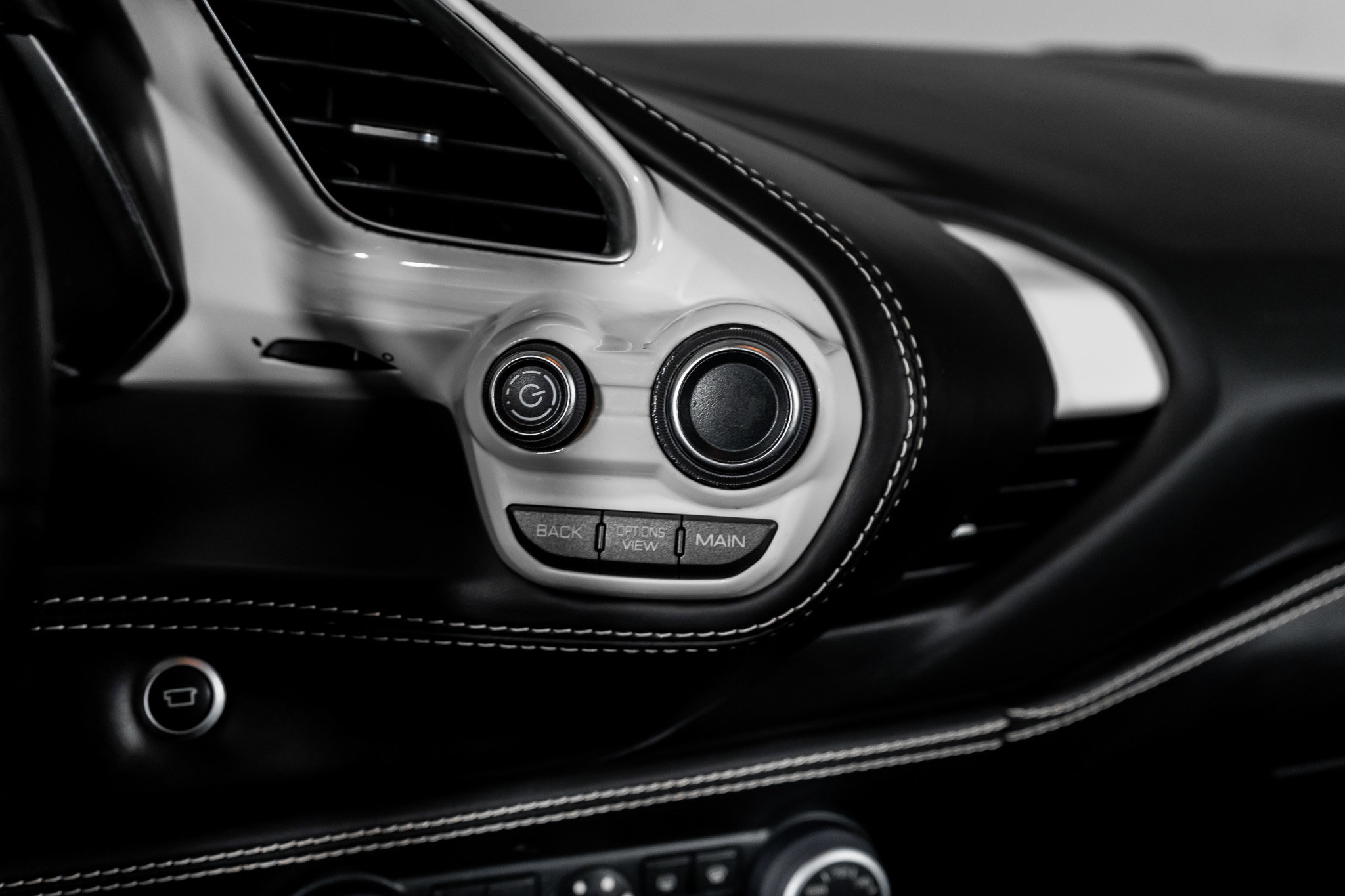 Used 2016 Ferrari 488 GTB image 41