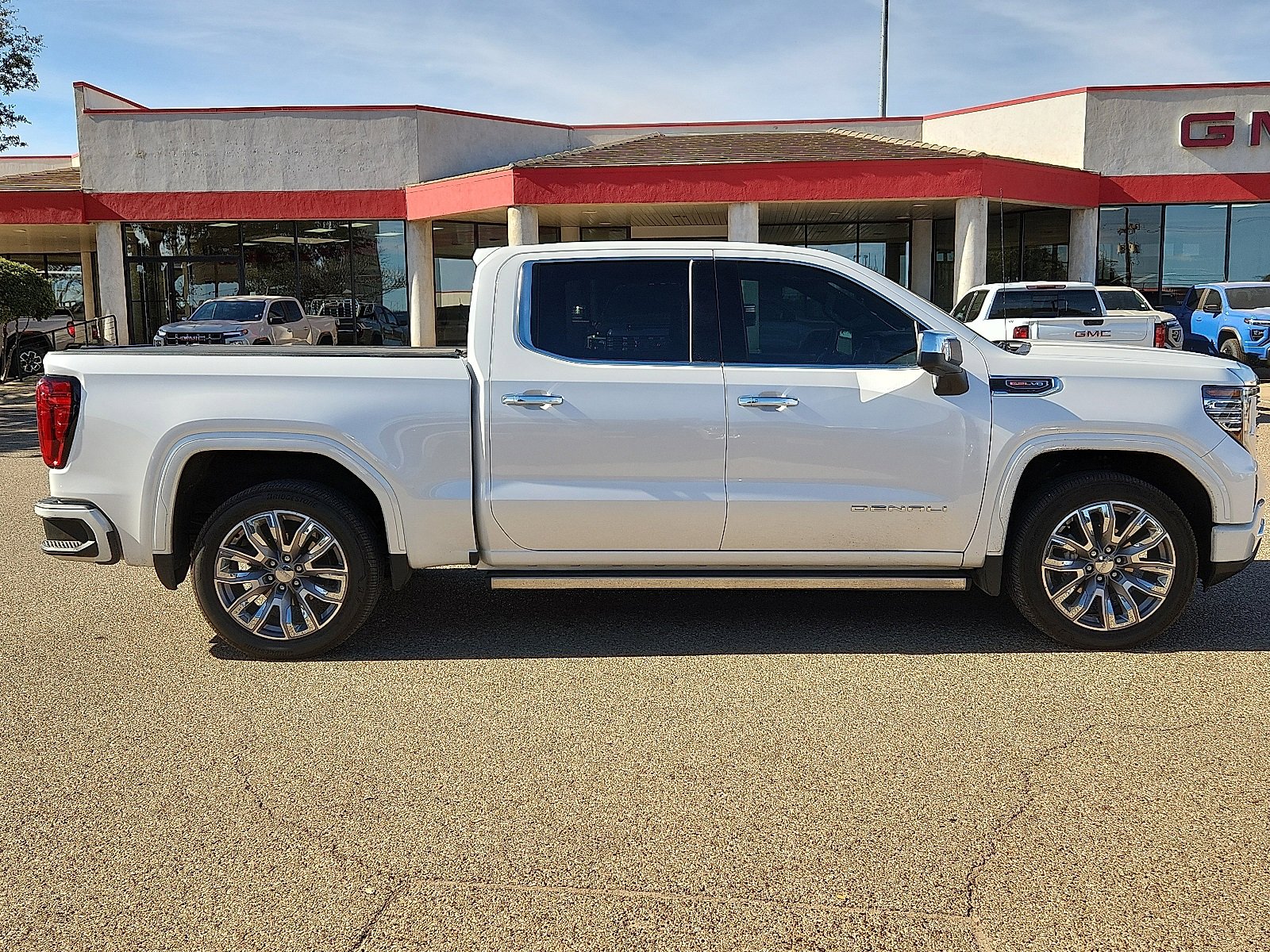Used 2024 GMC Sierra 1500 Denali w/ Denali Reserve Package image 5