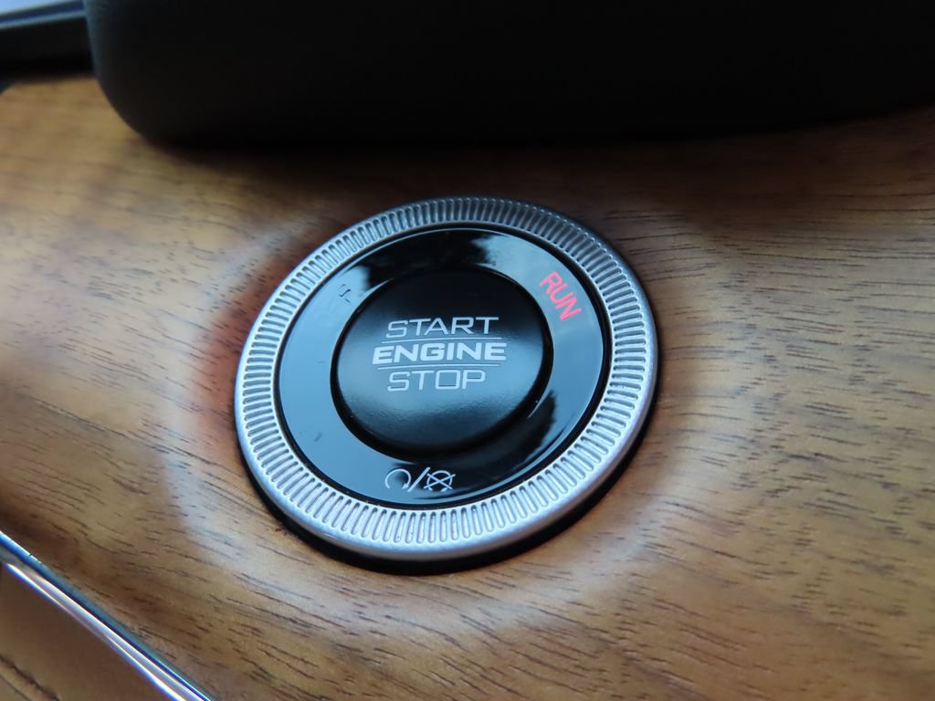 Certified 2025 Jeep Grand Cherokee Summit AWD/4WD image 16