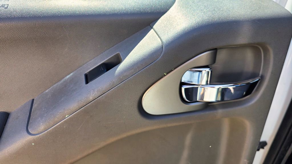 Used 2016 Nissan Frontier SV w/ SV Value Truck Package image 13