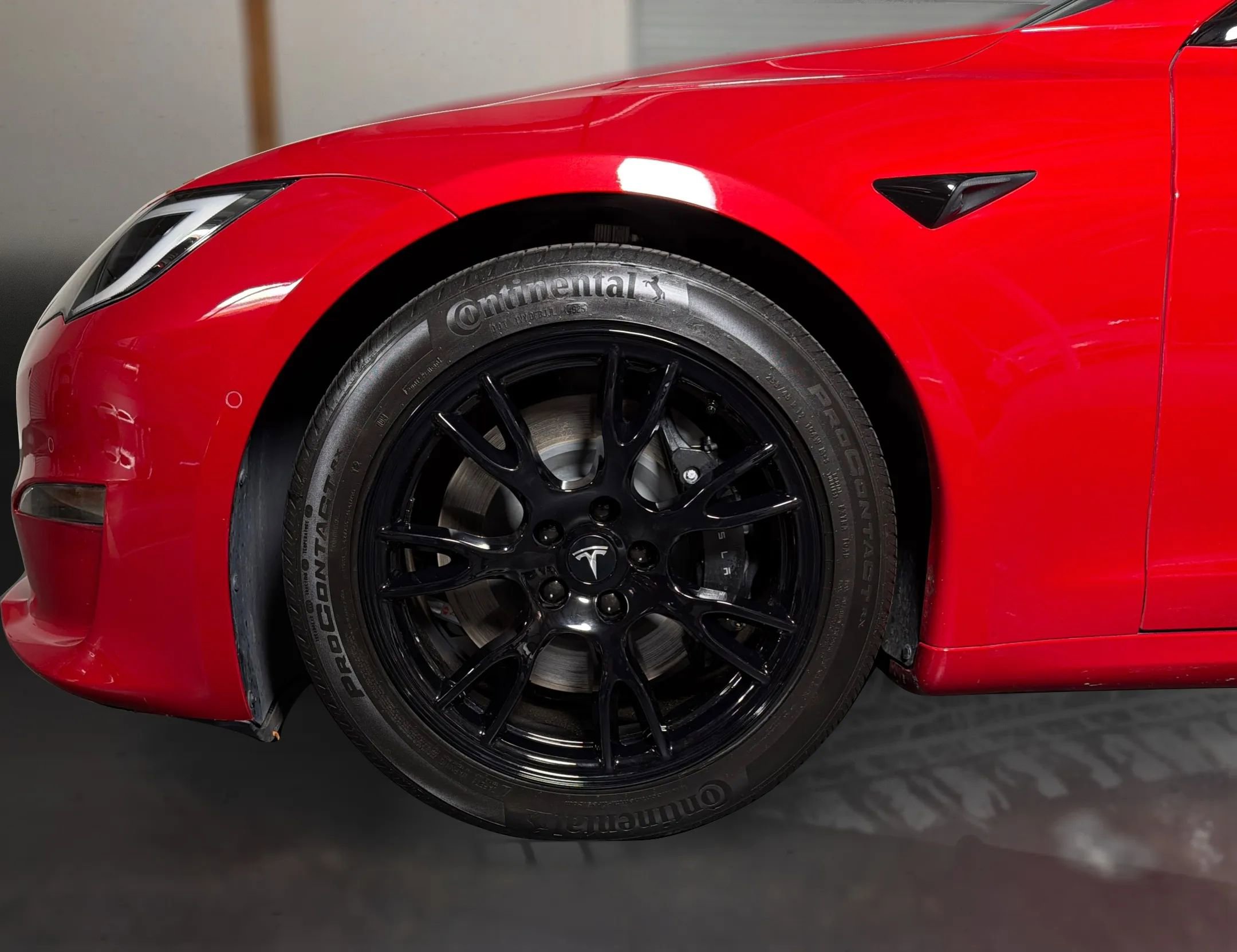 Used 2023 Tesla Model S Standard Range image 25