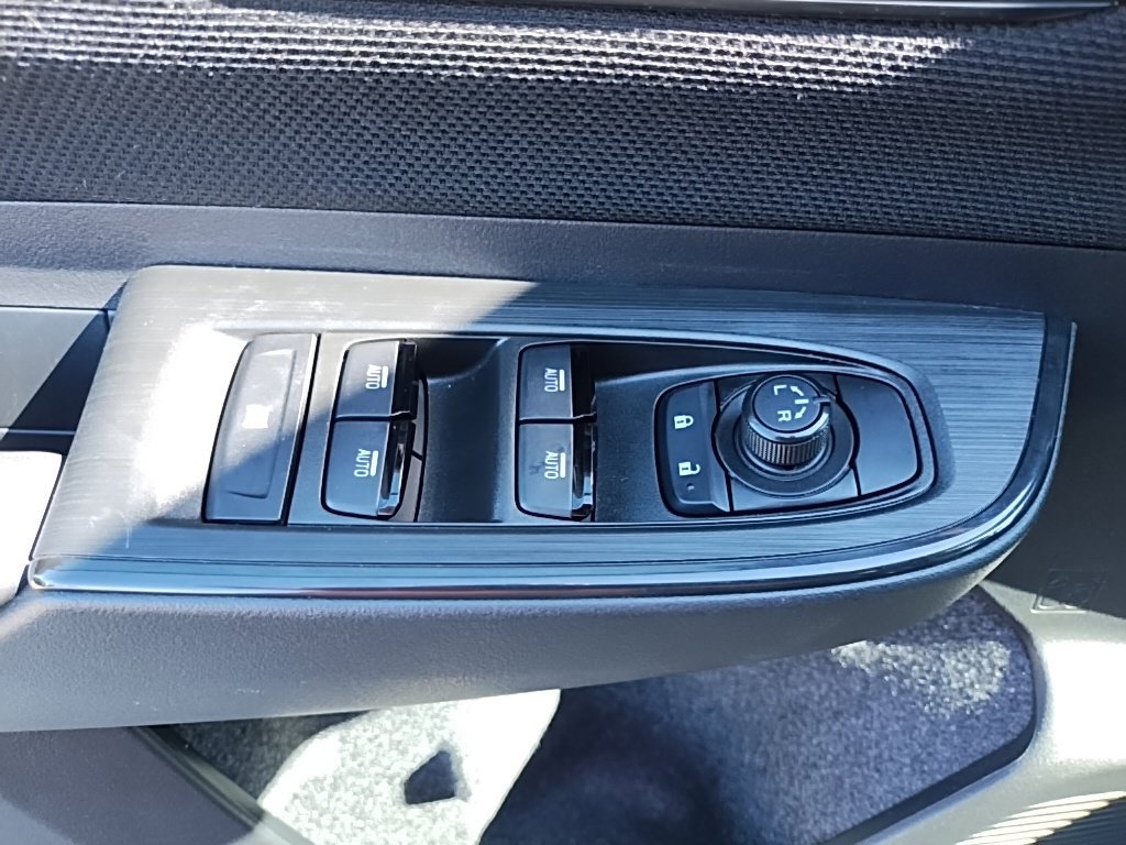 Used 2026 Subaru Outback Limited AWD/4WD image 13