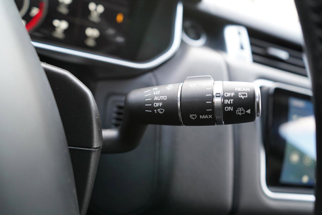 Used 2019 Land Rover Range Rover Sport SVR image 44