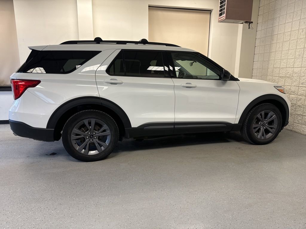 Used 2022 Ford Explorer XLT w/ Equipment Group 202A image 48
