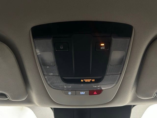 Used 2023 Kia Sorento S image 35
