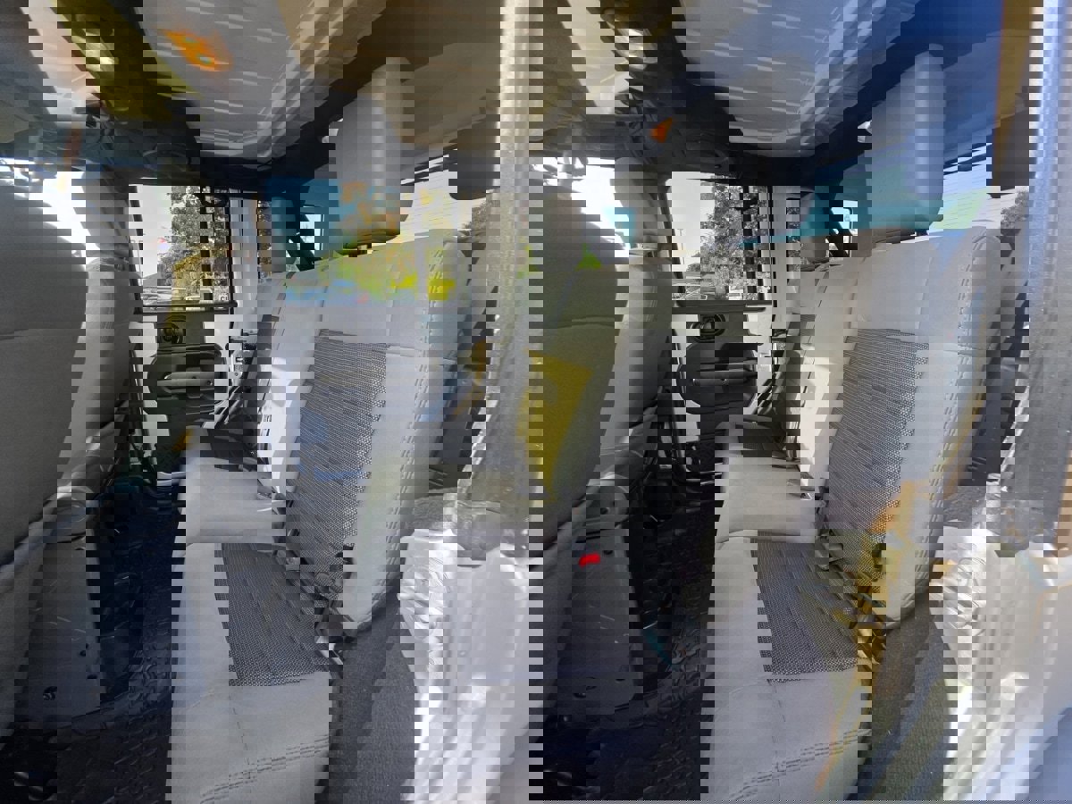 Used 2010 Jeep Wrangler Unlimited Rubicon image 7