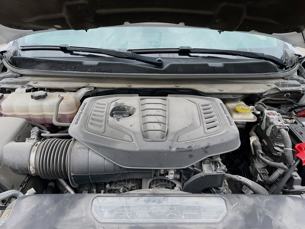 Used 2023 Jeep Wagoneer 4WD w/ Premium Group I image 33