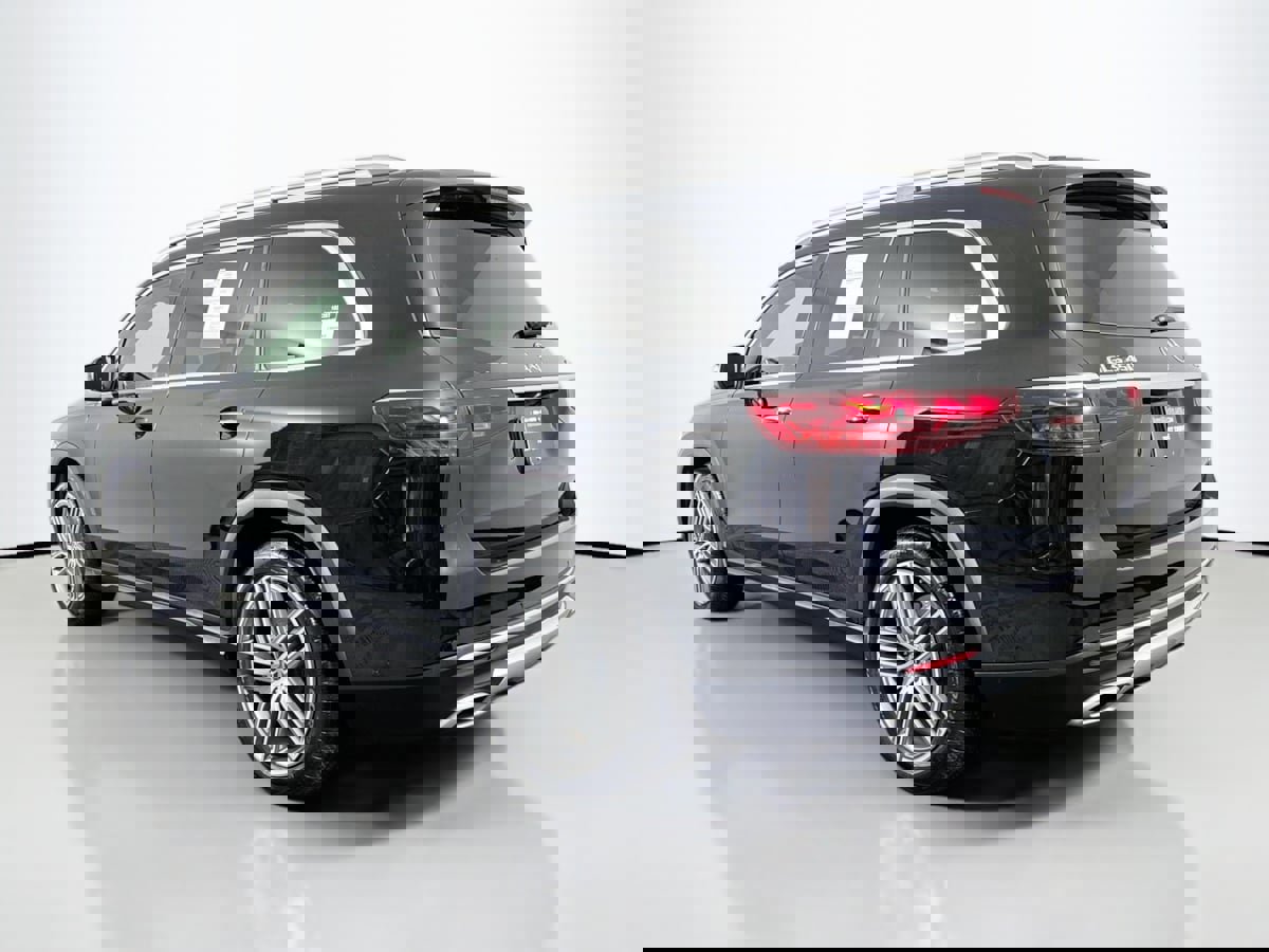 Used 2024 Mercedes-Benz GLS 450 4MATIC image 8